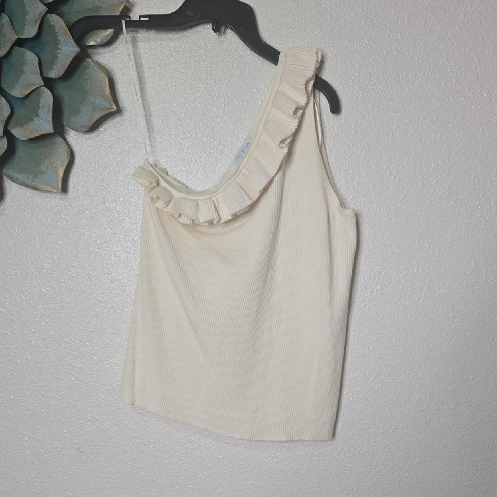 Sofia by Sofia Vergara Cream Ruffle‎ Camisole